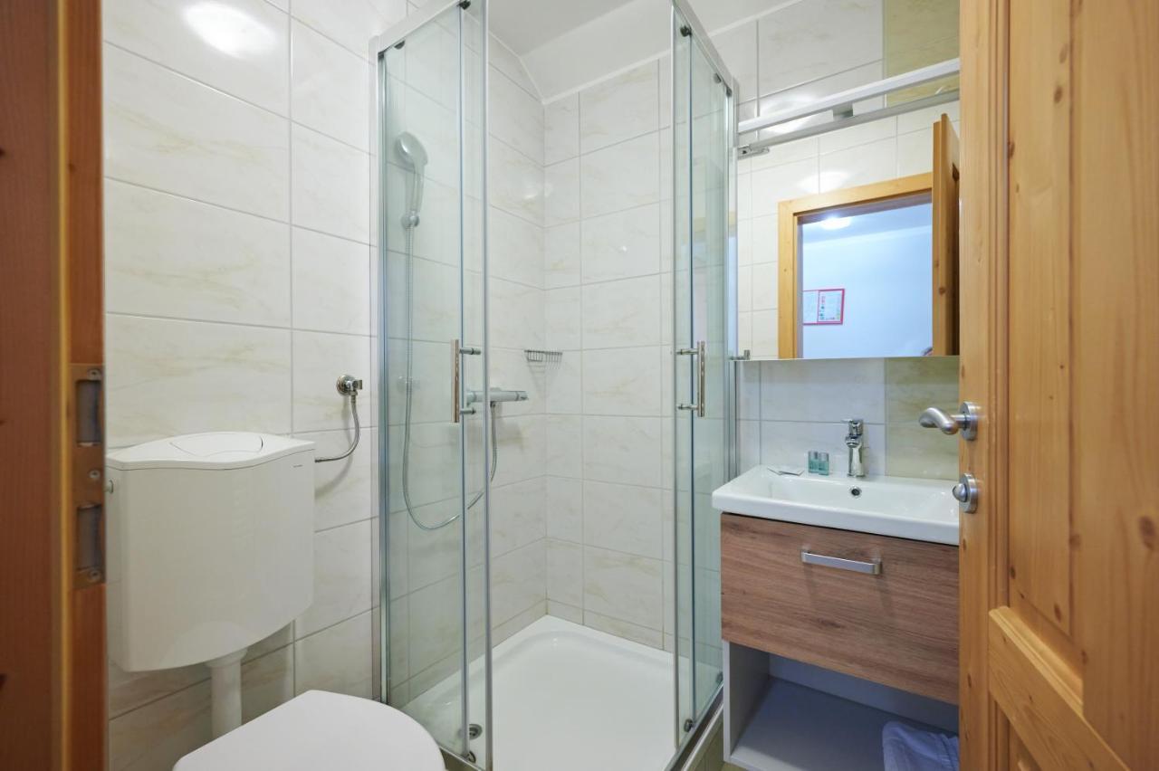 Guest House Hisa Sonca Luce Exterior photo